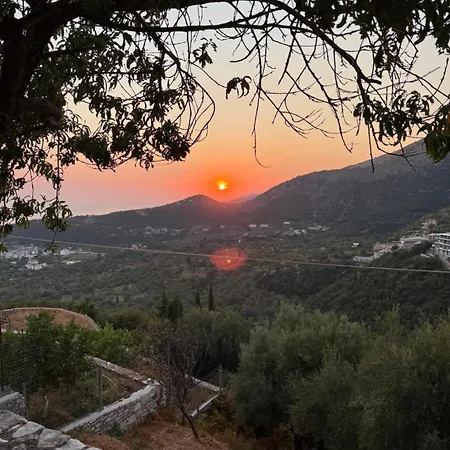 Himaras Retreat Konukevi Himarë